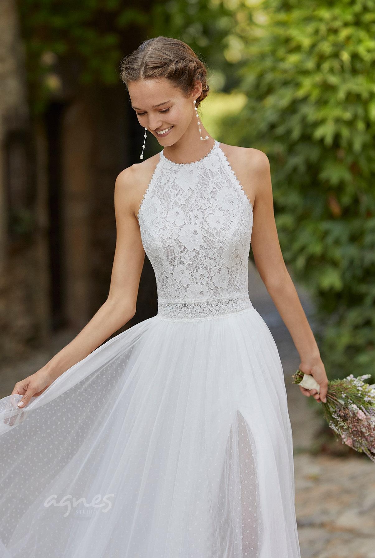 svatebni-saty-splyvave-s-rozparkem-svatba-v-kostele-v-prirode-6B146_1_MIMOSA_nahled Svatba v přírodě