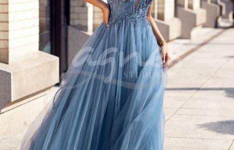 spolecenske-saty-na-maturitni-ples-modre-0662_Virtual Indigo_evening-dress-made-of-tulle-with-back-lacing-in-virtual-indigo-4 společenské šaty s tylovou sukní
