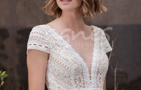 svatebni-saty-splyvave-s-kratkym-rukavem-sifonovou-sukni-ASIA-2