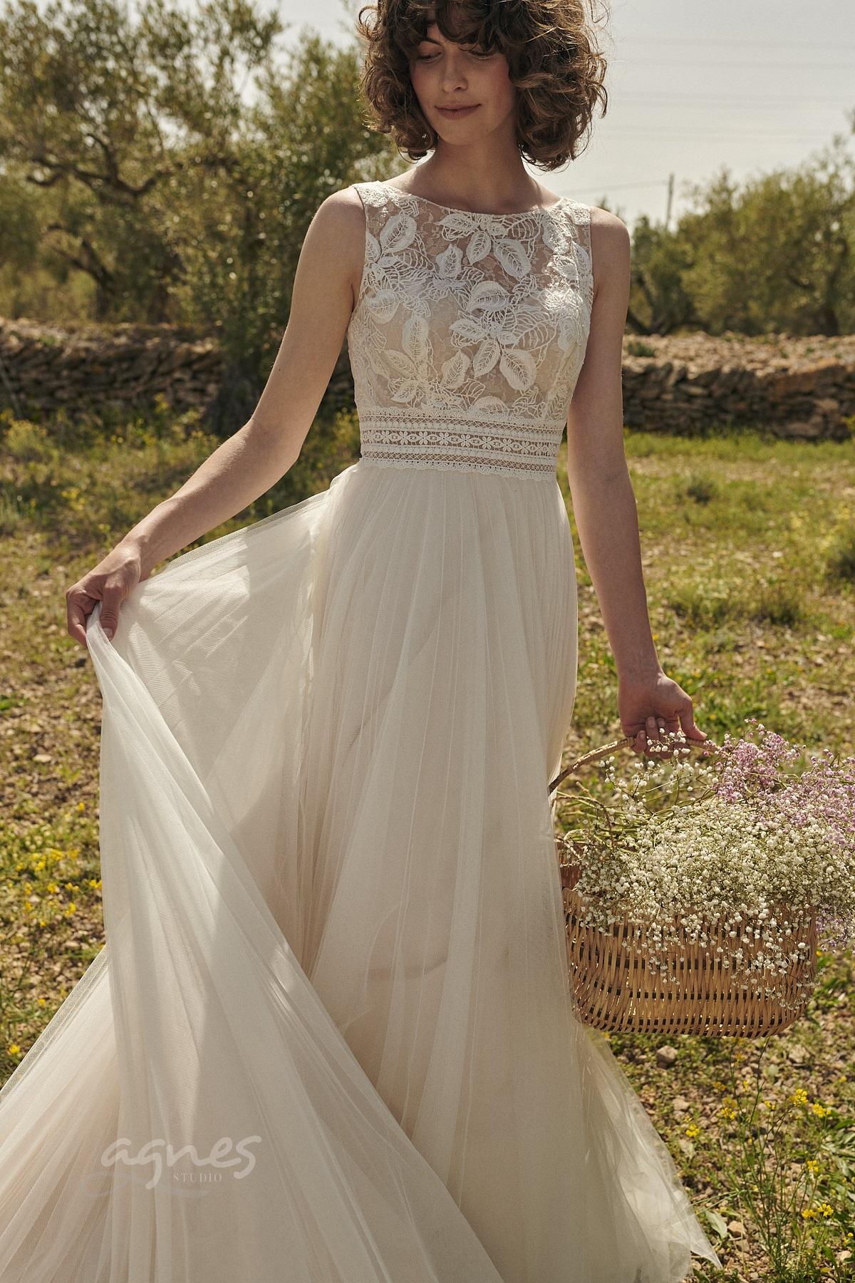 svatebni-saty-splyvave-s-tylovou-sukni-studioagnes-boho-weddingdress-GINGER-2
