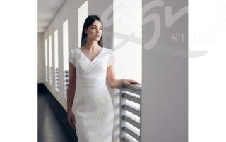 svatebni-saty-pro-nevestu-na-svatbu-na-urade-kratke-FNY3483-ivory-smetanove