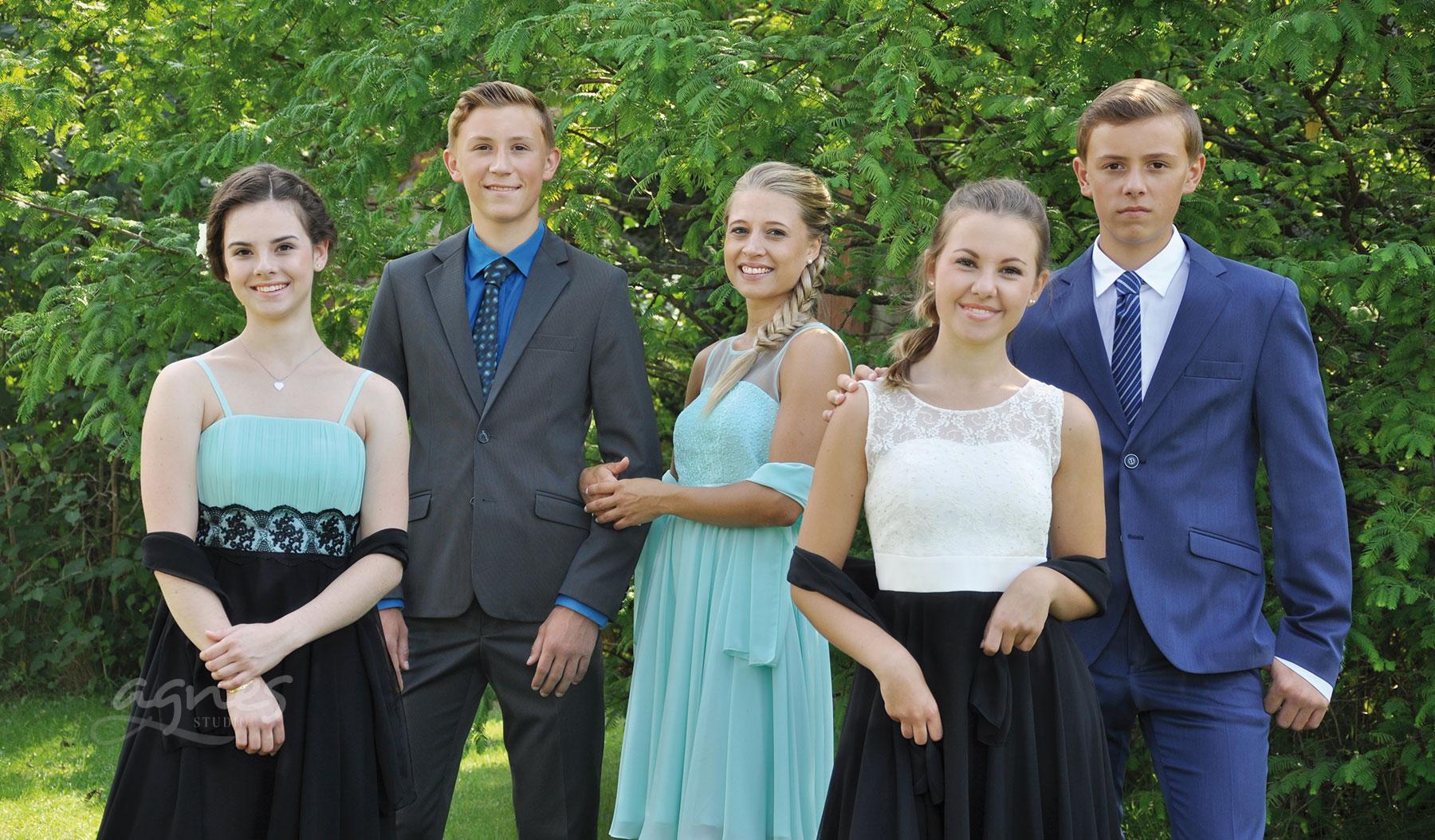 chlapecky-oblek-modry-na-svatbu-imatrikulacni-ples-divci-spolecenske-saty-Bild_01