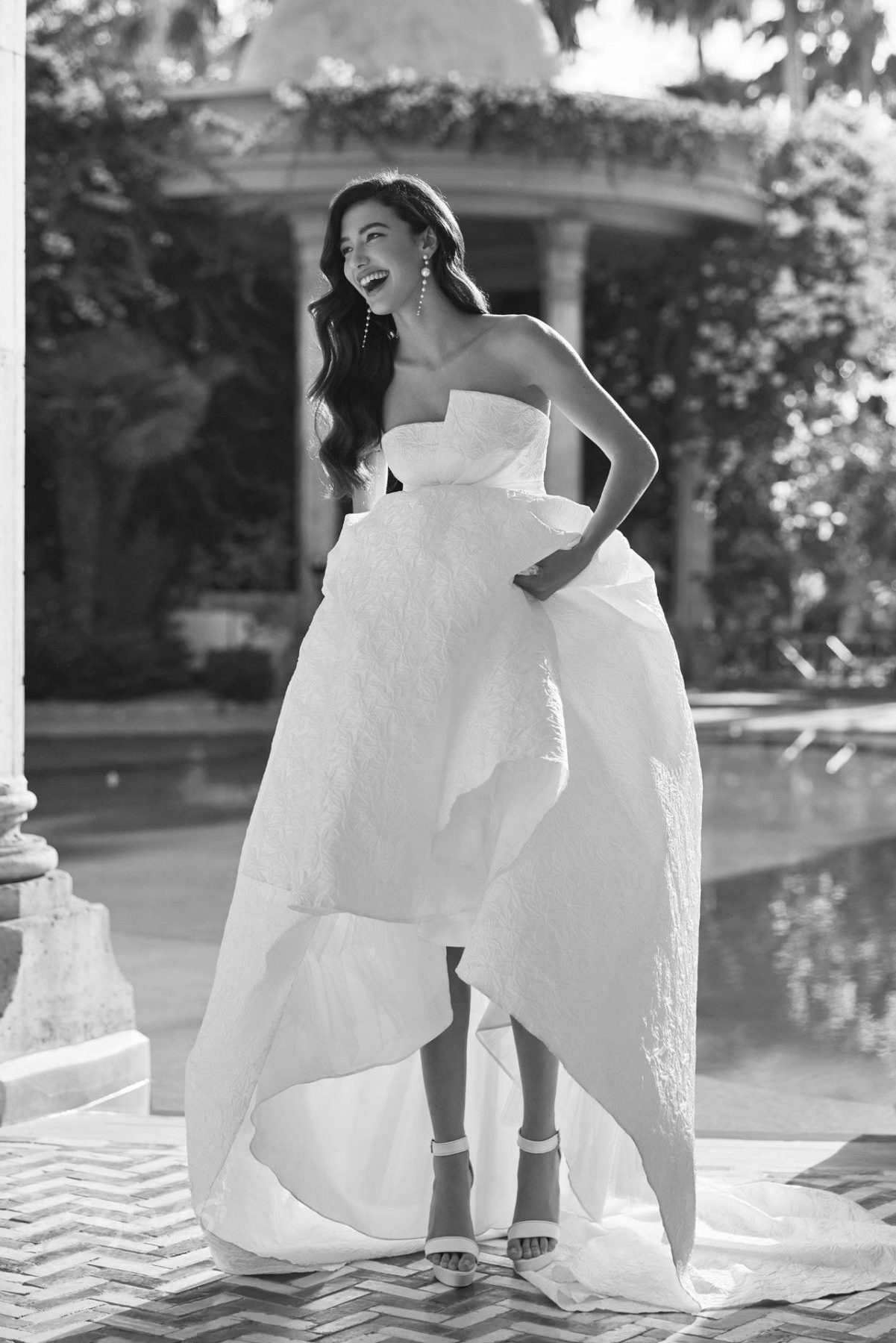 svatebni-saty-studio-agnes-praha-8N52_AZALY_ADRIANA_ALIER_1