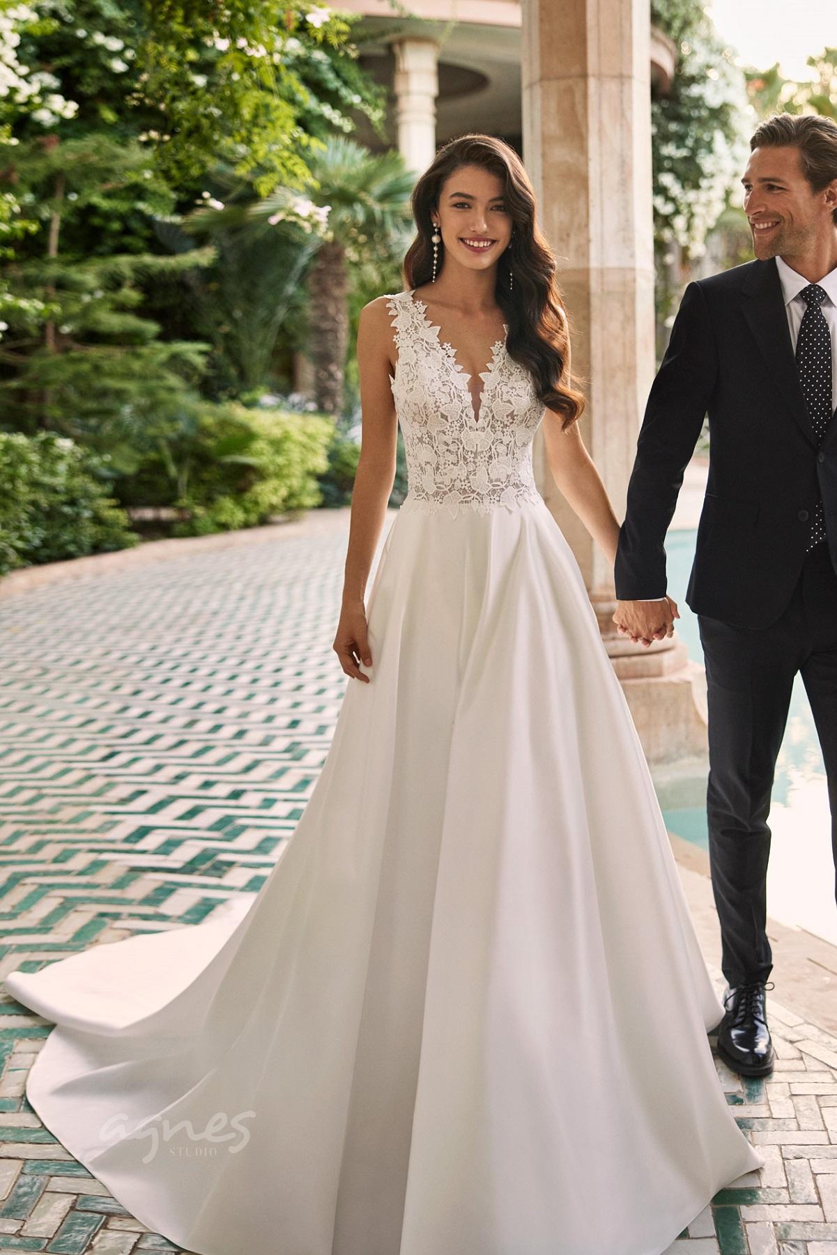 svatebni-saty-studio-agnes-praha-8N54_AZURI_ADRIANA_ALIER_nahled