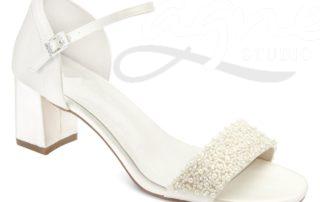 svatebni-obuv-strevice-strevicky-satenové-páskove-s-perlami-páskem-na-svatbu-lauren_1