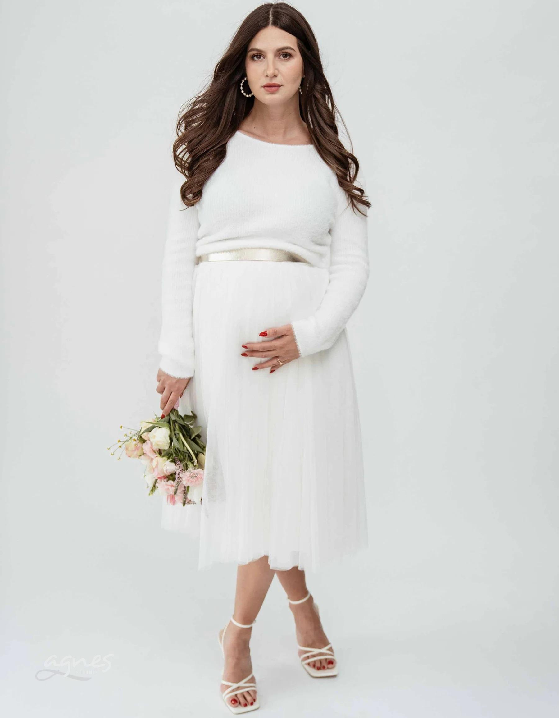 studioagnes_online_shop_svatebni_moda_tylova_sukne_tyl_nevesta_svatba_tehotenstvi_tehotna_online_shoppen_crop_top_tehotenske_vrchni_dil-29 těhotenské svatební šaty krátké