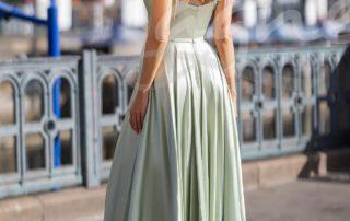 studioagnes-spolecenske-saty-saten-imatrikulace-zelene-abendkleid-in-apple-mint-CHK0782_3