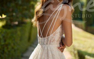 StudioAgnes_svatebni_saty_adrianaAlier_9N43_DEVINE_ADRIANA_ALIER_4