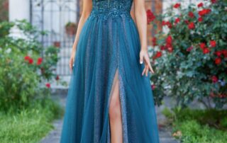 StudioAgnes_trpytive_spoleceneske_saty_promdress_s_tylovou_sukni_se_spagetovymi_raminky_glitter-peacock-green promdress