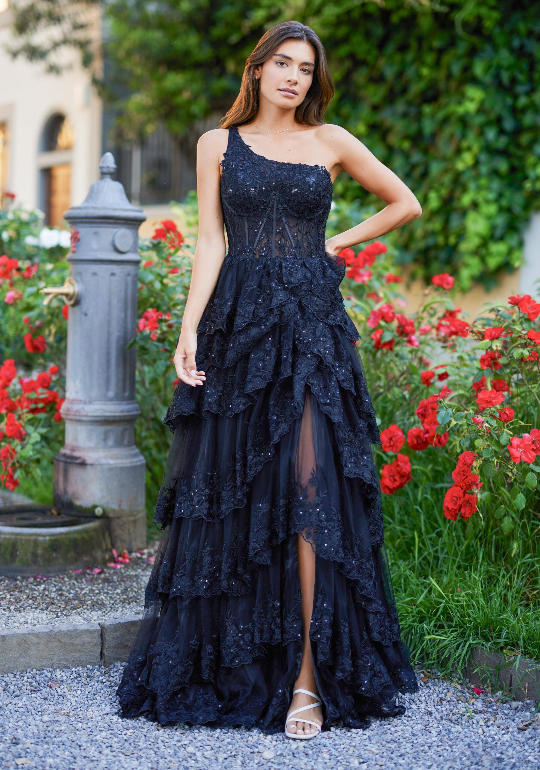 Studioagnes_vecerni-spolecenske_saty-na-maturitni-ples_promdress_asimetricke_s_volany_0975_Phantom Black_cerne_1