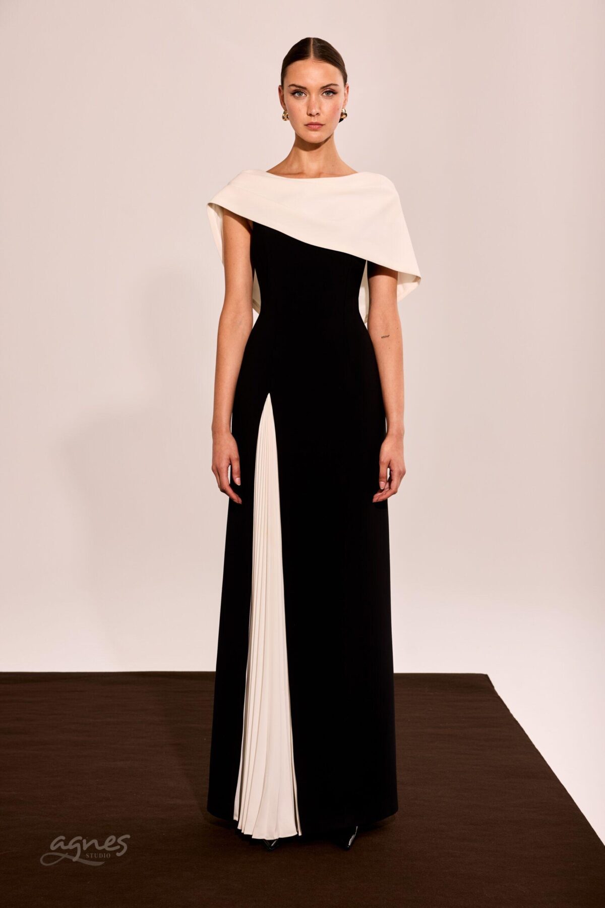 StudioAgnes_spolecenske_saty_cerno-bile-52001do-scaled