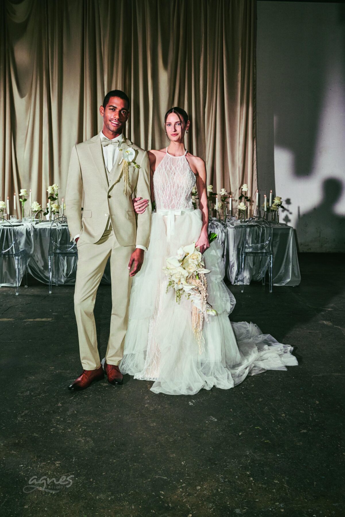 studioagnes-pansky-svatebni-oblek-pro-zenicha-sedy-wil_0126_otf_at-look1-861102-HighRes_1