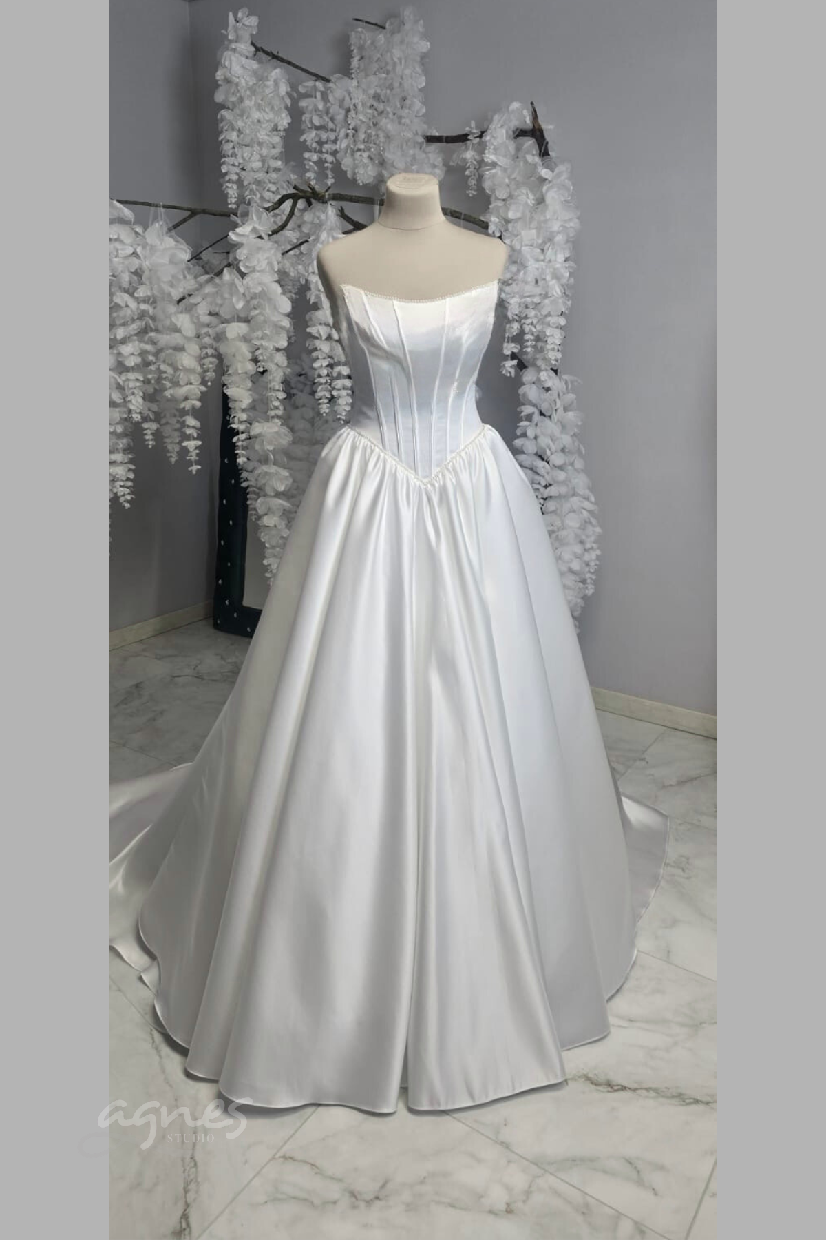 studioagnes-svatebni-saty-petra_nahled