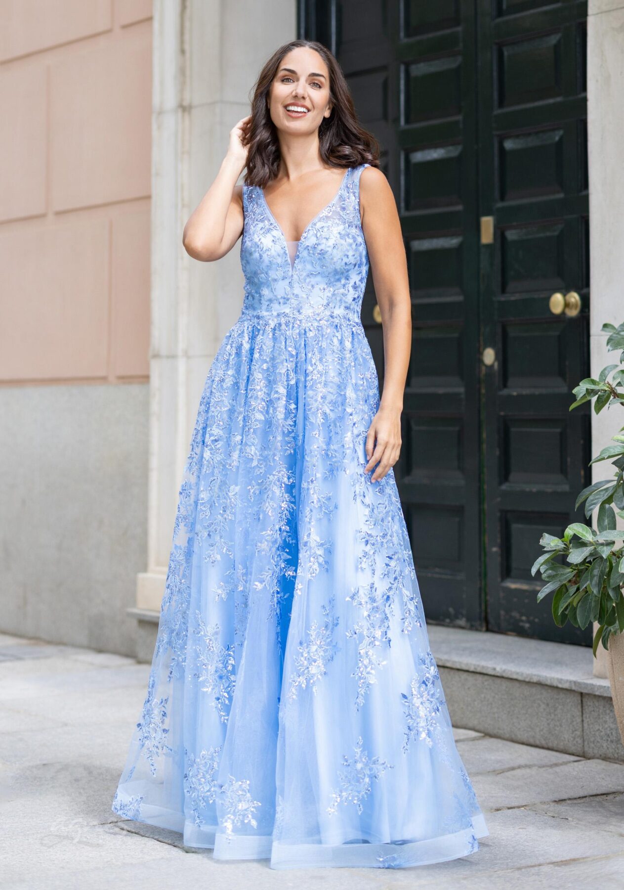 Studioagnes-flitry-tyl-spolecenske-saty-CHK1149-alaska-blue-blede-modre_2